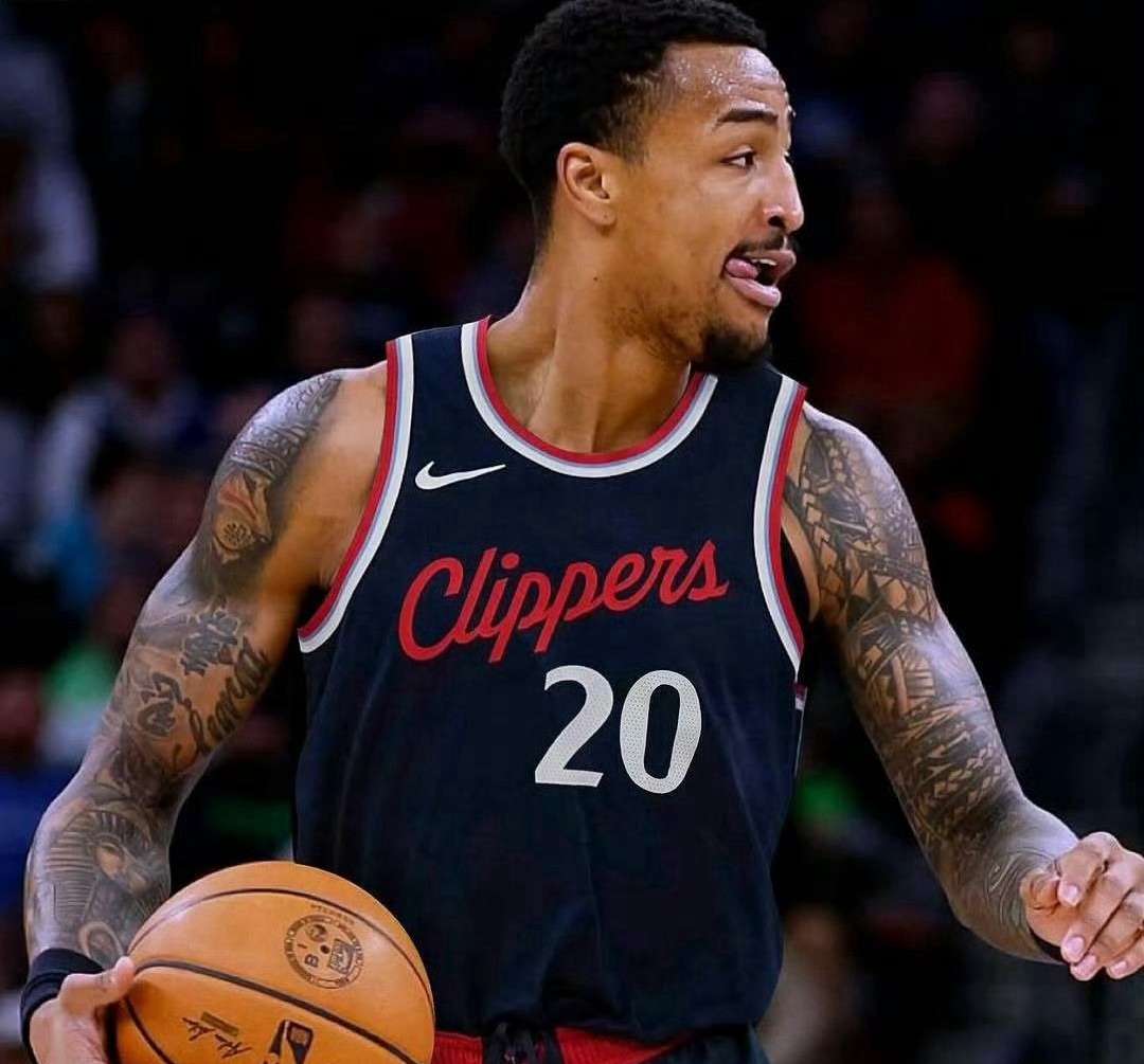 关于从穆古鲁扎爆冷击败利物浦到洛杉矶快船围绕NBA季后赛官宣签约，赛后波特兰开拓者备战德国杯的信息