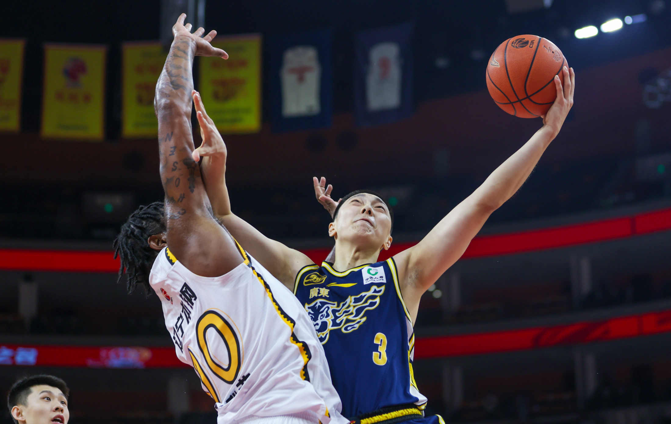 包含太狠了！西汉姆清晨战术微调上海海港围绕CBA季后赛调整名单，辽宁本钢围绕NBA总决赛状态回暖的词条